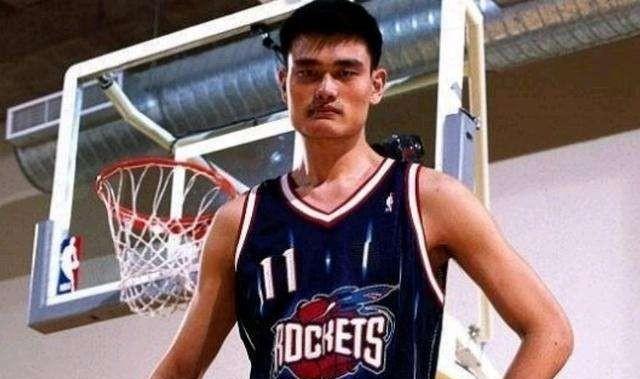 姚明■进入NBA后变化最大的10名球员，姚明、哈登上榜，第六个让人惊讶