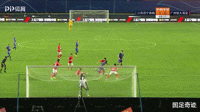 张琳芃|卡帅昨晚最大败笔!31岁国脚中超1业余停球让队友也忍无可忍