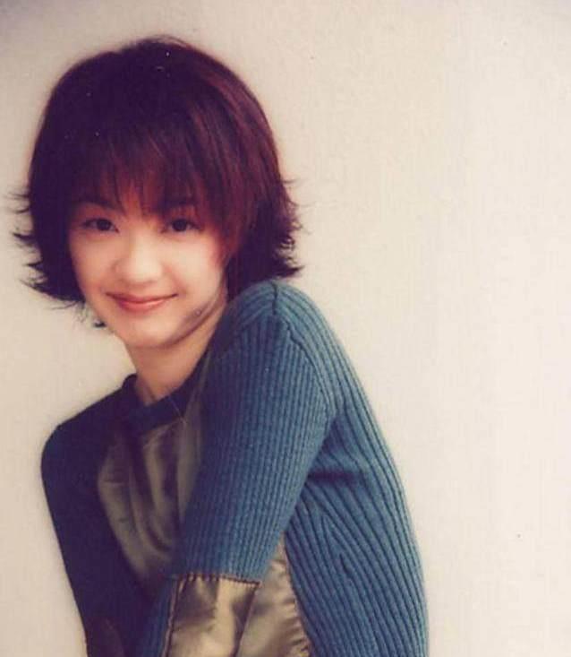 「陈慧娴」她横扫80年代华语乐坛，巅峰时为留学断送大好星途，一生情海浮沉