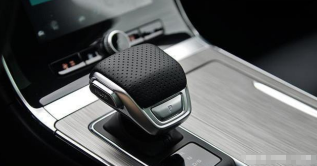 『SUV』上汽亮出“硬菜”！比荣放还漂亮，全新PLUS要来，还看啥皓影