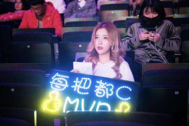 [金泰相]输给LNG后，doinb心态爆炸，糖小幽小号透露：他一整天没理我