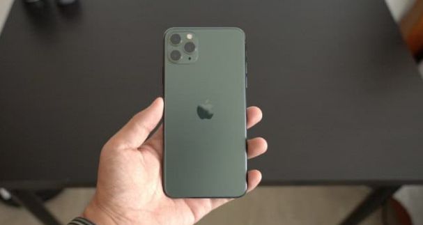 #华为#年轻人宁可买4G版苹果，也不买华为5G手机，背后有何原因？