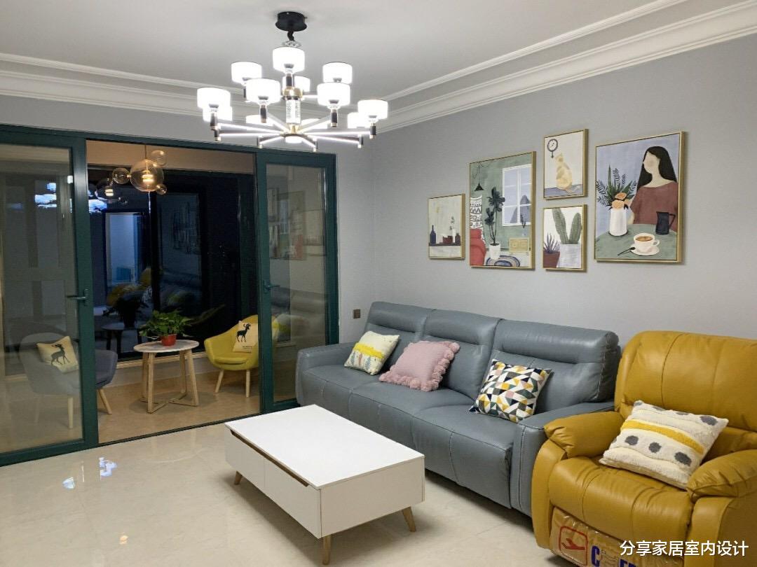 ##他家新房，不做吊顶，不做电视墙，反而装出高级感，特别漂亮！