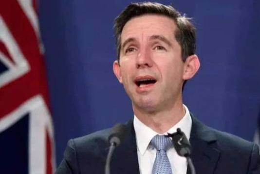 【澳大利亚】澳洲：“正式清除中国商家”！打响“贸易战”第一枪，俄媒：不自量力！