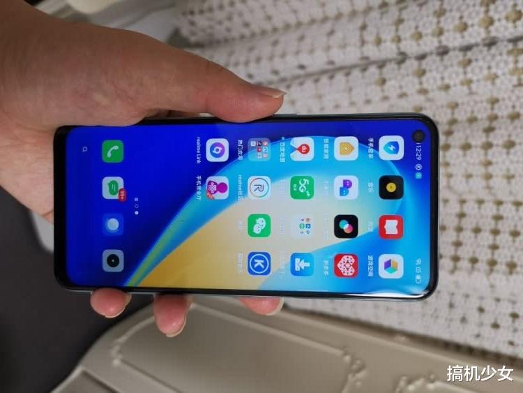 5g手机|入手不亏的两款5G千元机,128GB+大电池+高刷屏,均不超过1500元