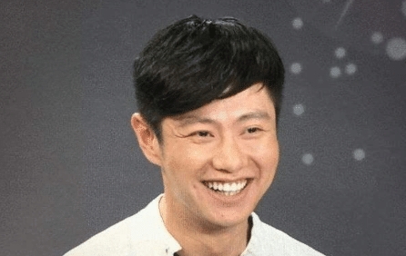 【娱乐圈】他一部戏用了8个替身，整个剧组等他半年，却无人批评他耍大牌