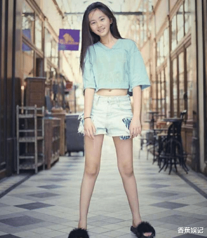 「小沈阳」小沈阳女儿 “整容式”长开，曾被质疑“最丑星二代”，今华丽逆袭！