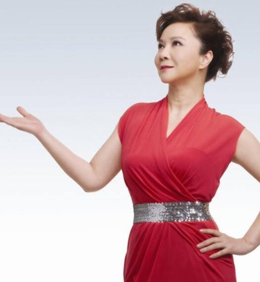 春晚|国家一级演员，27次上春晚，从万人捧到万人踩，如今脸部僵硬不敢认