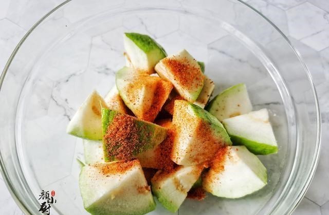 水果@4月吃这水果正当季，5元一斤，简单拌一拌，开胃又解馋