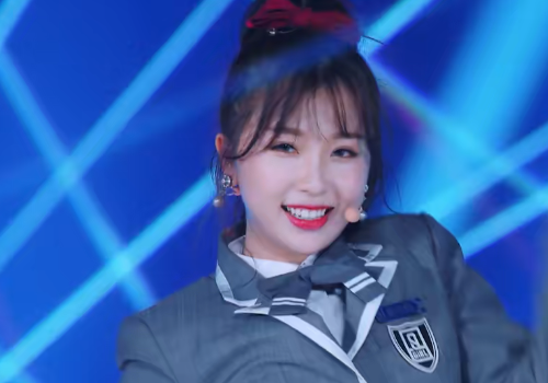 stay gold▲虞书欣主题曲直拍胖成贾玲,看到她吃饭的样子,不愧是“大虞”