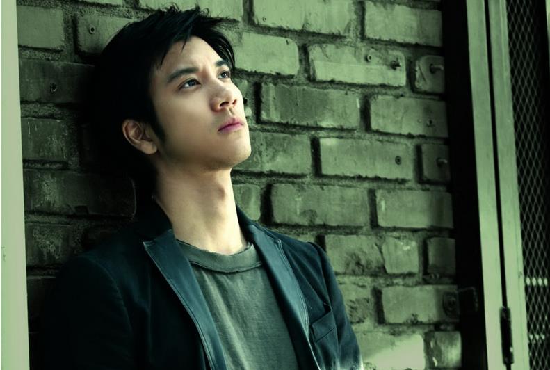 「国籍」大批明星出国“避难”！而这些“大腕”偷偷退出外国国籍加入中国