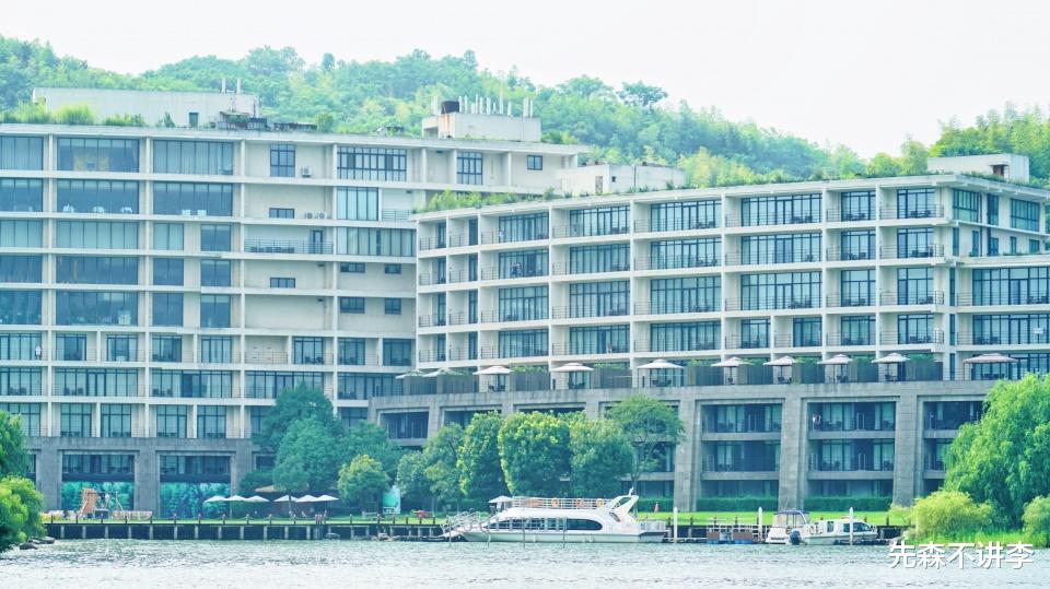 天目湖@《人民的名义》中，吕州月牙湖原型就在江苏，游客：美食城没拆？
