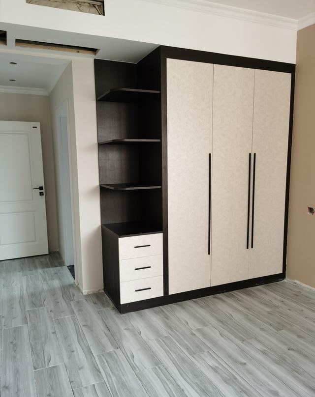 「」打扫干净正在布置软装,目前已经花了21万,电视墙特别漂亮附清单