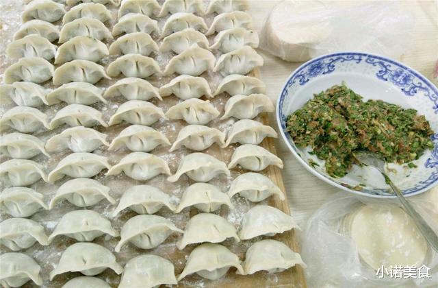 [韭菜]包韭菜馅饺子时，切记不要加这2样，许多人不懂，难怪不鲜也不香