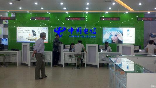 []网上买手机这么方便，为什么手机实体店没有大规模倒闭？