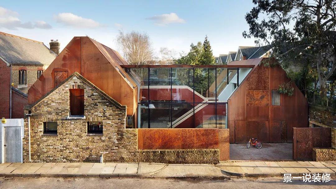 买不起房，只能买下废弃马厩，改造成豪宅，如今价值4000万，羡慕