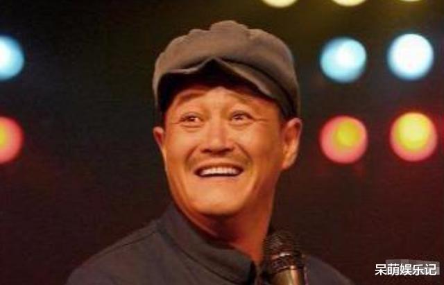 【春晚】春晚演出结束，赵本山在后台痛哭失声，直言：不是我俩演就砸了