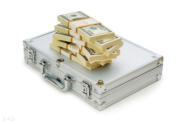 #生肖#4月底运势逆袭，咸鱼大翻身，日后必飞黄腾达，财富大爆棚3生肖