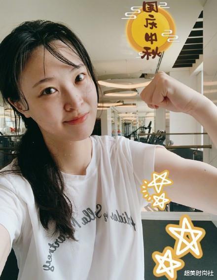 巩俐|惠若琪直播称巩俐笑的甜,会撒娇有反差萌,网友:你更有反差萌