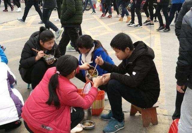 「」2020高考录取率或超85%！今年高考会简单？多省公布考生人数