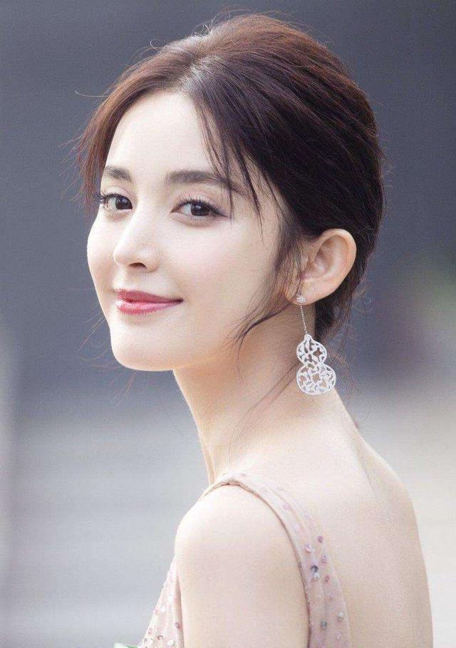 「古力娜扎」网友票选出了最让人讨厌的女演员,杨幂、迪丽热巴、古力娜扎、沈梦辰