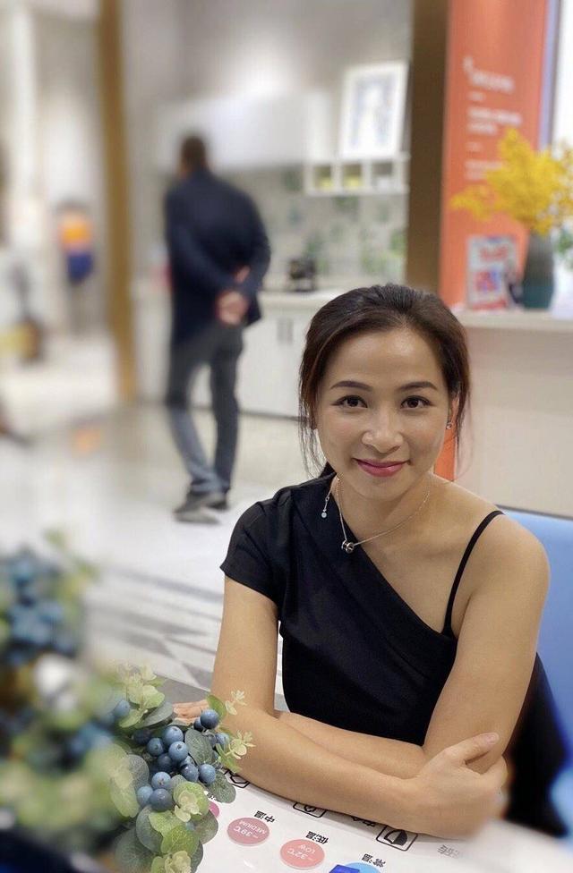 17岁被爆"艺术照"无缘港姐,风月片女神麦家琪能否用余生捡回脱掉的