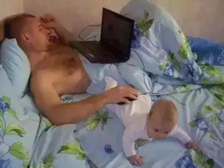 「张晋」张晋带娃被蔡少芬吐槽“疯了”，这届爸爸都邓超附体了吗