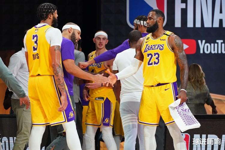 湖人队|仅剩1600万！湖人连签三人，超六前二全拿下，替补阵容太豪华