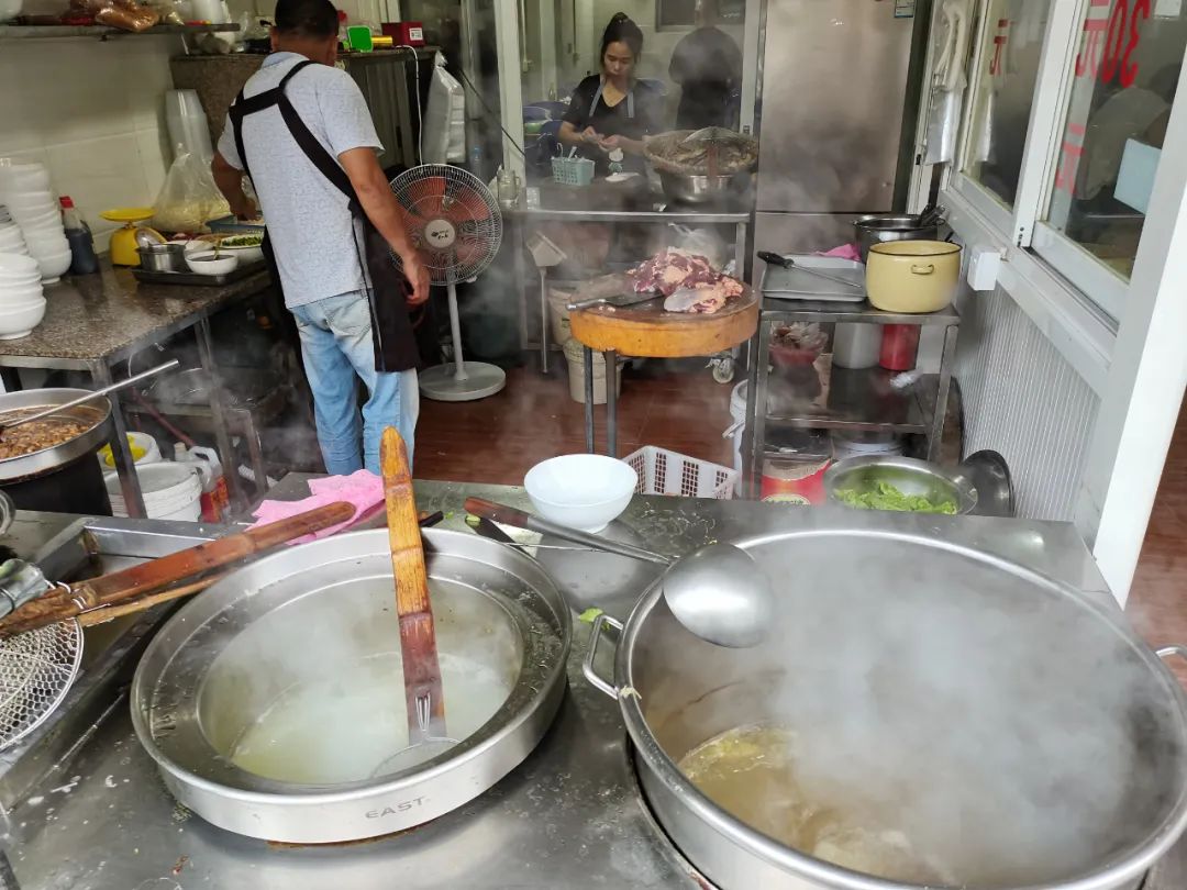 观点|曾比肩上海深圳，如今沦落三线，这座城市如何作到今天这地步