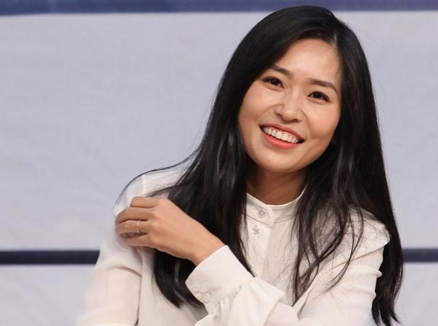 『张艺谋』张艺谋大女儿近况:才貌双全,继承父业,两次嫁给外国人