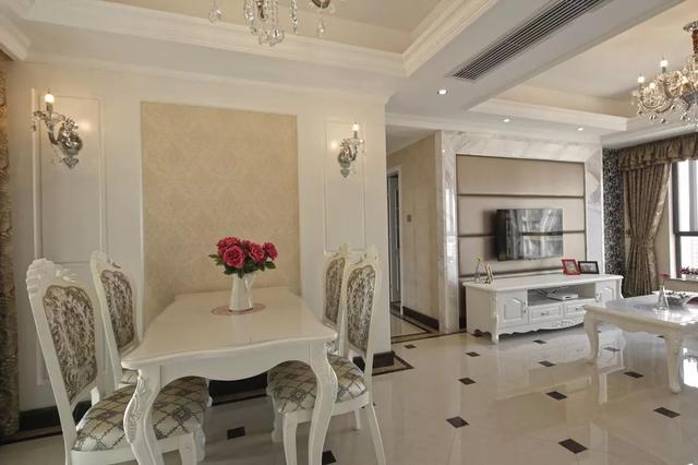 「」亲戚都来参观我的新家，简单大气的装修，是我心中理想的家