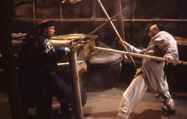 李连杰|陈道明梁朝伟作配，众星拱月般捧出李连杰，从此开启中国大片时代