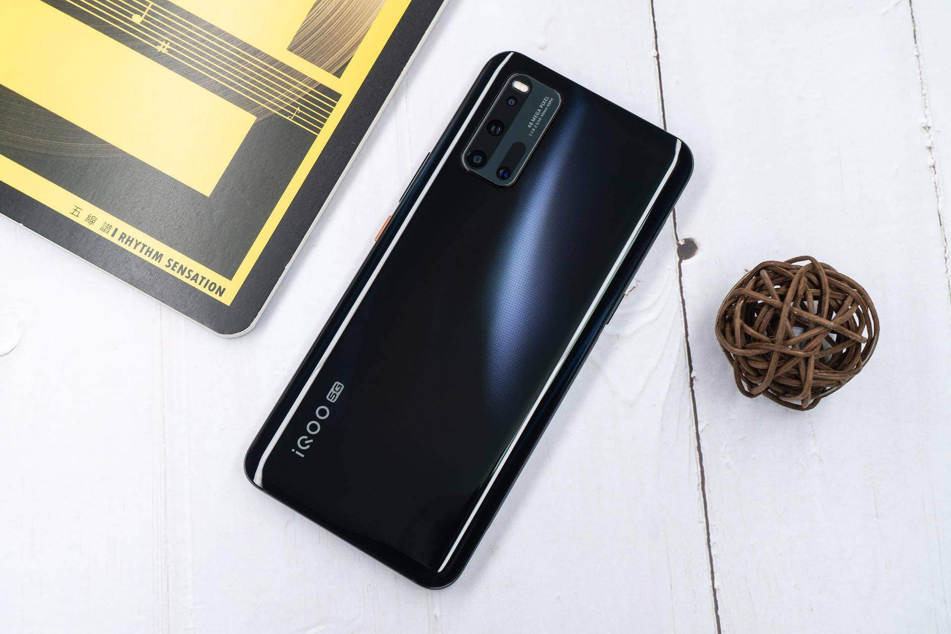 iqoo|vivo良心出击，骁龙865跨入2000档，55W+4440mAh！