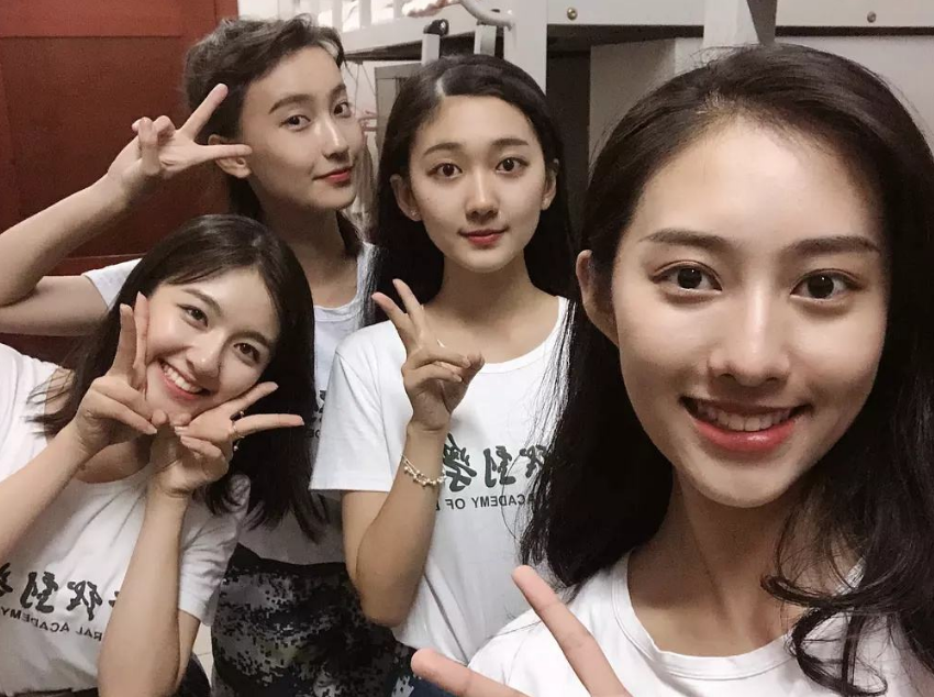 教育部|教育部最新宣布，中小学生迎来好消息，家长炸锅了：不能接受