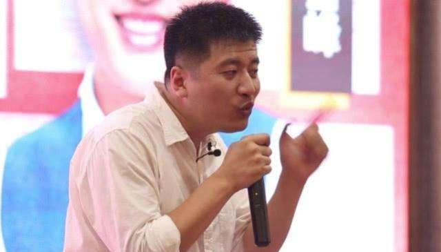 考研|考研名师张雪峰，因一次节目跌落神坛被大众怒斥，如今现状如何？