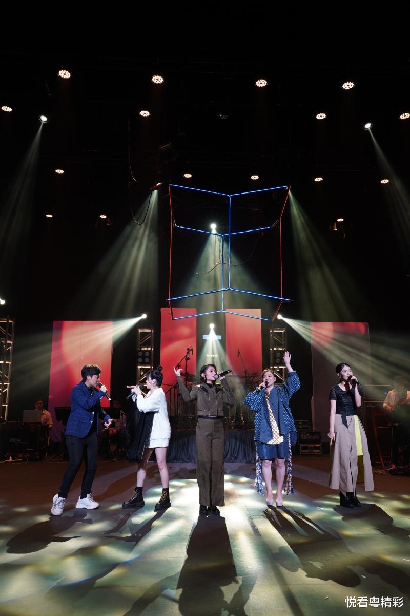 李佩玲|薛之谦打气瞬间泪崩·李佩玲兑现承诺弹钢琴