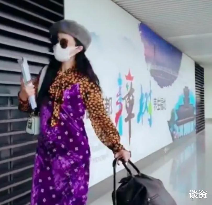 韦小宝|范冰冰现身妇产医院,小腹隆起被疑怀孕,现身普陀山又被说求子