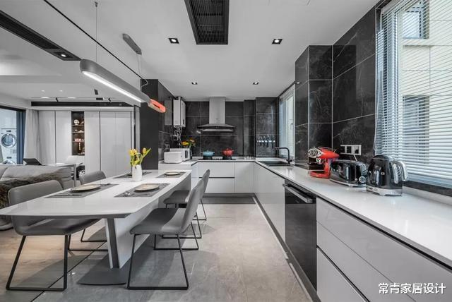 @有一种高级，叫别人家的窄框线，自己家的石膏线，弱爆了！