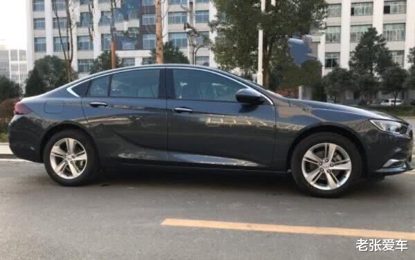 「b级车」最良心B级车,车长4米9全系9AT,如今跌到13.78万,买迈腾后悔了