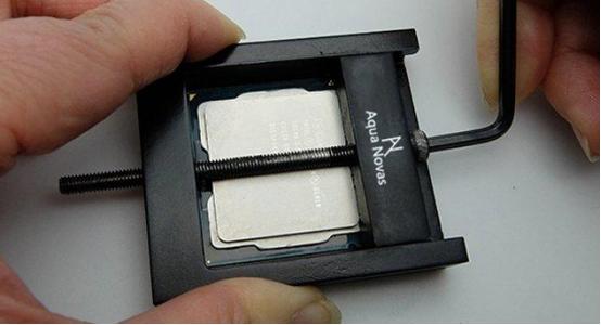 CPU▲CPU顶盖为什么只能用铜，银的导热属性更优，为啥不用？