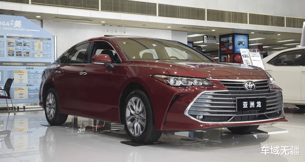 亚洲龙|B级车的定位，准C级车的身板，别克君越和丰田亚洲龙，该咋选？