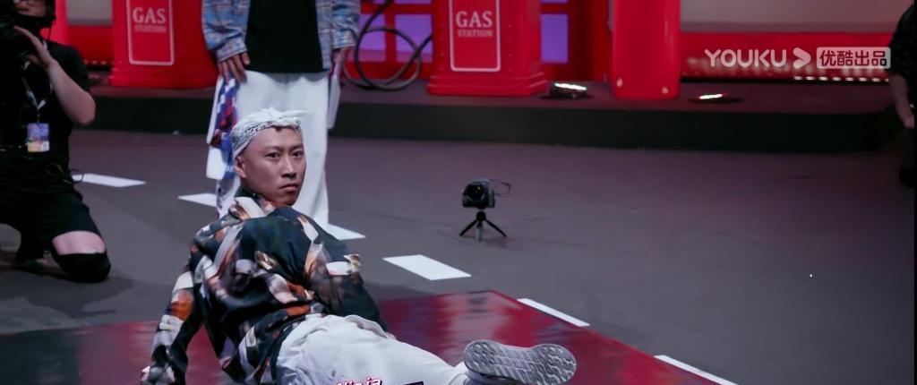 王一博|《这就是街舞》验证了那句话：王一博不爱说话，只是怕遇到哥哥