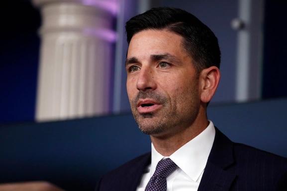 女孩|特朗普提名查德·沃尔夫出任美国土安全部部长