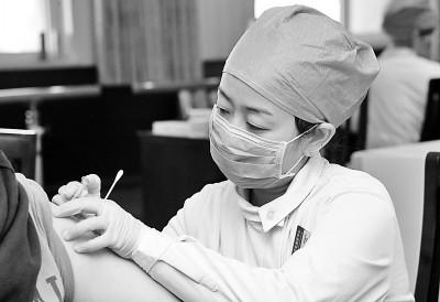 光明网视频 北京预计将于2021年春节前对重点人群完成新冠疫苗紧急接种