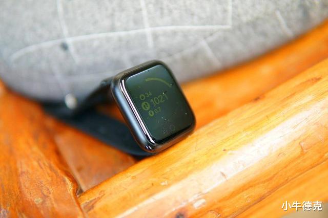 苹果|撞脸苹果，99元的智能手表能给你快乐么？