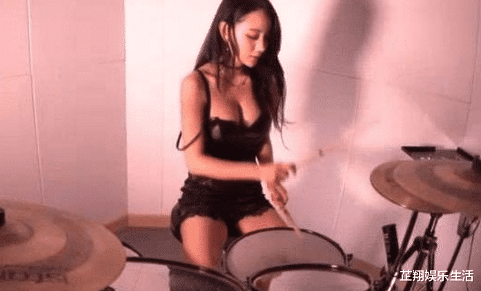 「酒吧」韩国18线女星，被中国网友称为“最美鼓神”，如今靠酒吧走穴捞金