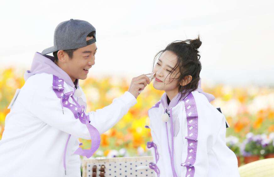 奔跑吧兄弟|跑男史上“最大牌”艺人,不顾镜头玩手机,就连导演都不敢吭气!