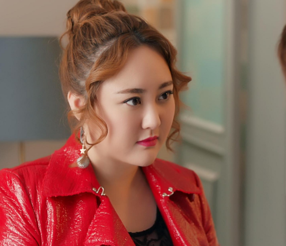 贝斯：为了一个角色吃到300多斤，走红了却被男友抛弃，瘦下来后力压刘亦菲