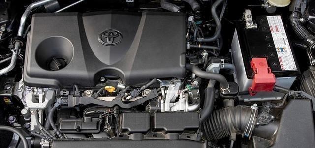 福特嘉年华ST|开完丰田汉兰达，再换到新款RAV4荣放上，对比后憋一肚子话要说！