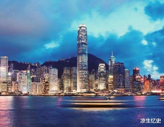 李鸿章|英国想租香港100年，李鸿章却只租了99年，现今才明白他多聪明